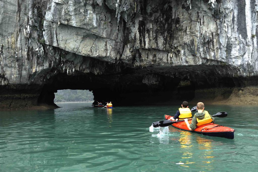 Hotel Alisa Cruise Halong Ha Long Exterior foto