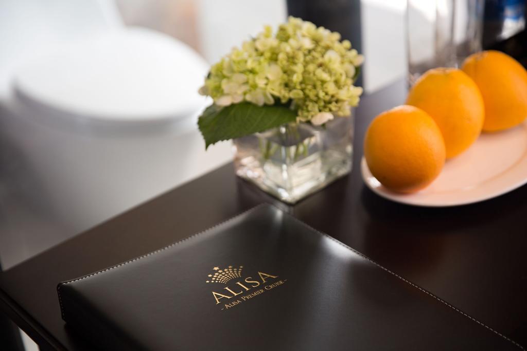 Hotel Alisa Cruise Halong Ha Long Exterior foto